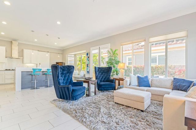 2 Pyramid Lake Court, Rancho Mirage, CA 92270