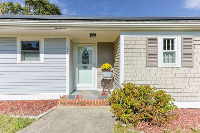 176 Beacon Street, South Yarmouth, MA 02664