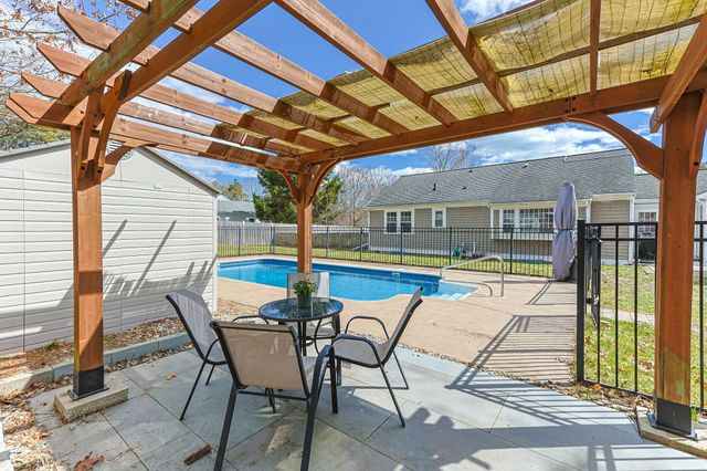 176 Beacon Street, South Yarmouth, MA 02664