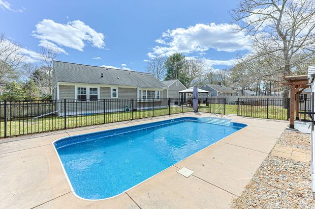 176 Beacon Street, South Yarmouth, MA 02664