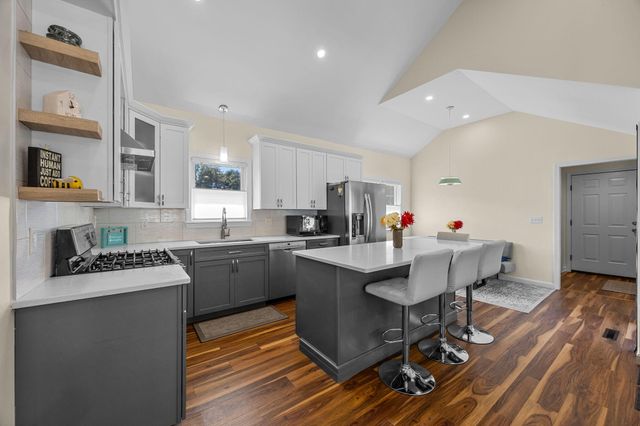 176 Beacon Street, South Yarmouth, MA 02664