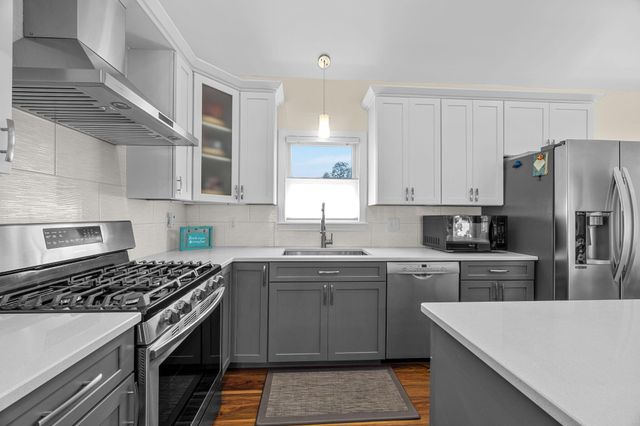 176 Beacon Street, South Yarmouth, MA 02664