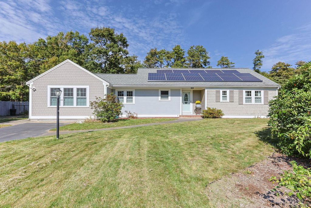 176 Beacon Street, South Yarmouth, MA 02664