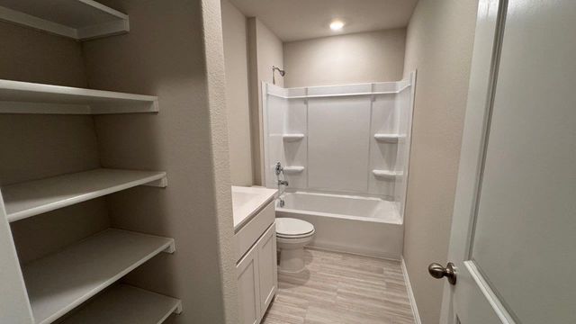 557 ARROYO Drive, Cleburne, TX 76033