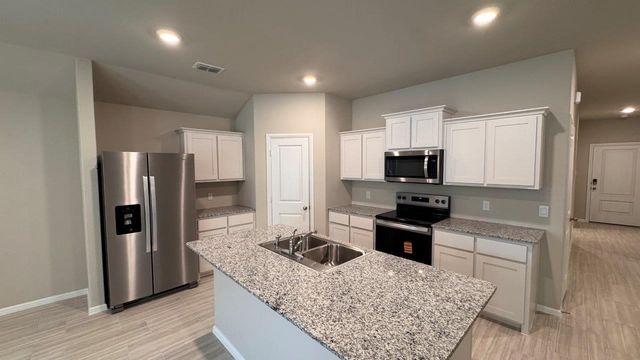 557 ARROYO Drive, Cleburne, TX 76033