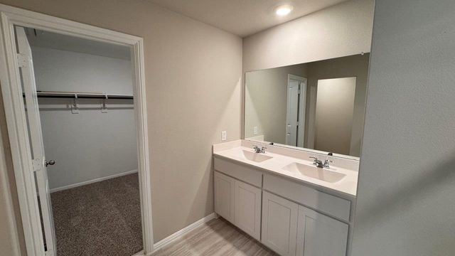 557 ARROYO Drive, Cleburne, TX 76033