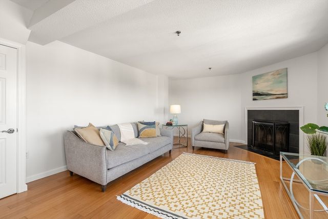 147 Kelton St 704, Boston, MA 02134