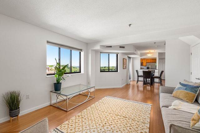 147 Kelton St 704, Boston, MA 02134