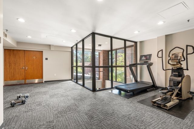 147 Kelton St 704, Boston, MA 02134