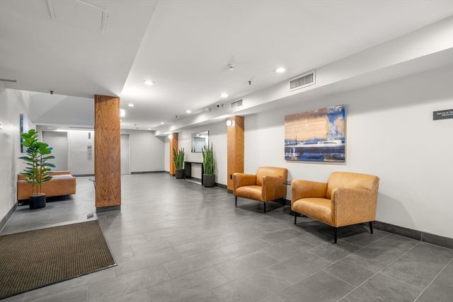 147 Kelton St 704, Boston, MA 02134