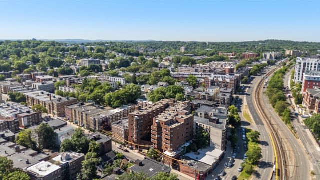 147 Kelton St 704, Boston, MA 02134