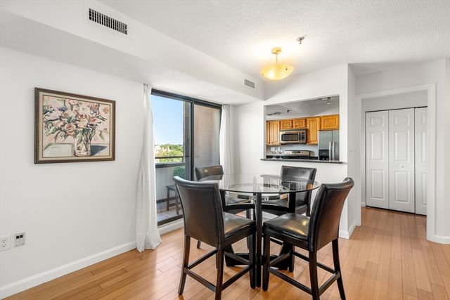 147 Kelton St 704, Boston, MA 02134