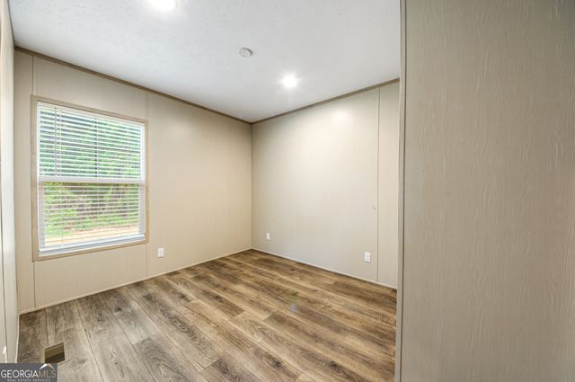 60 Bennys Drive, Cleveland, GA 30528