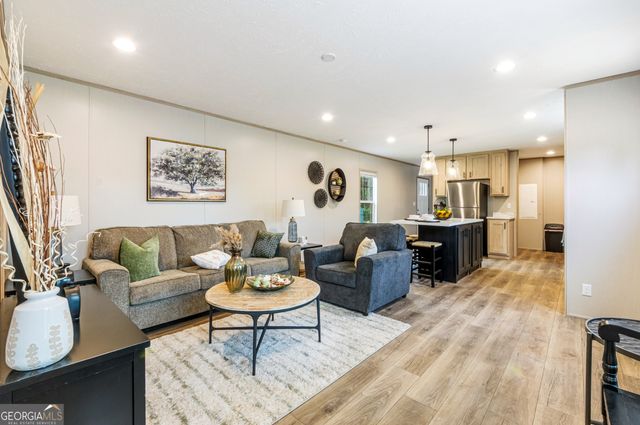 60 Bennys Drive, Cleveland, GA 30528