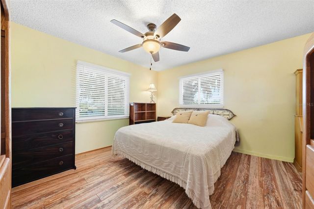 400 LAKESHORE DRIVE, Eustis, FL 32726