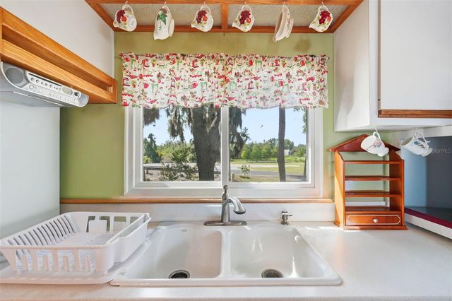 400 LAKESHORE DRIVE, Eustis, FL 32726
