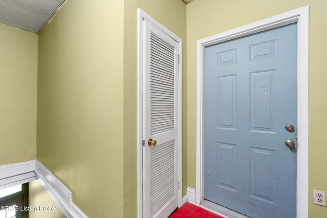 3846 Southern Pkwy, Louisville, KY 40214