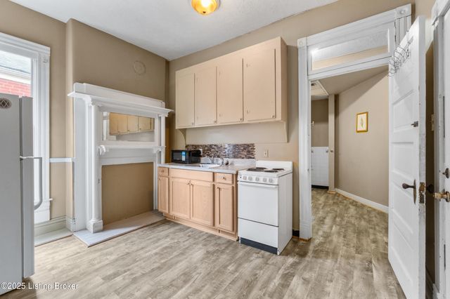 3846 Southern Pkwy, Louisville, KY 40214