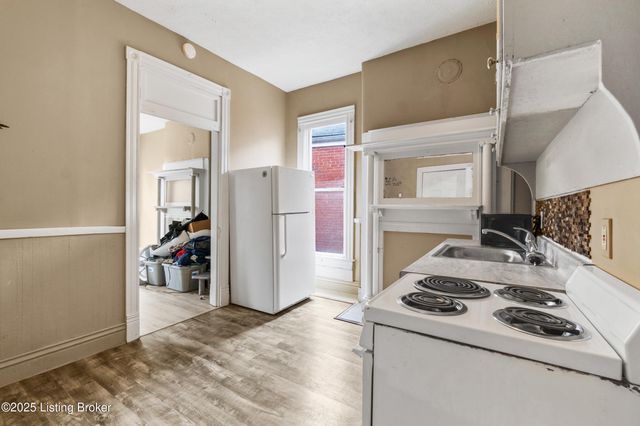 3846 Southern Pkwy, Louisville, KY 40214