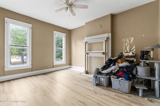 3846 Southern Pkwy, Louisville, KY 40214