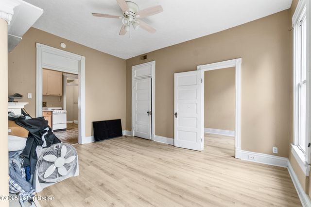 3846 Southern Pkwy, Louisville, KY 40214