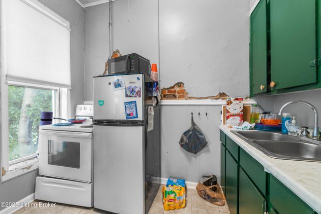 3846 Southern Pkwy, Louisville, KY 40214