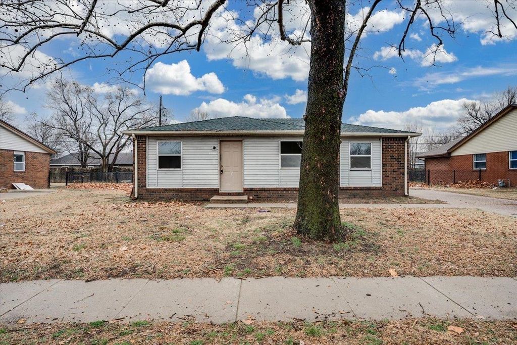 1507 E Del Mar St, Wichita, KS 67216