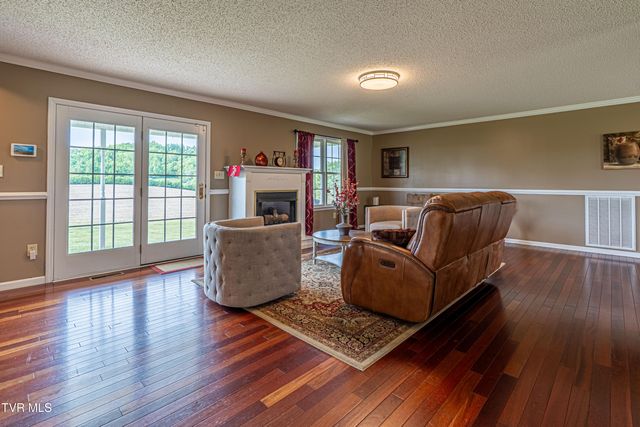 29349 Hawthorne Drive, Meadowview, VA 24361