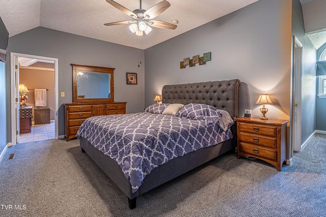 29349 Hawthorne Drive, Meadowview, VA 24361
