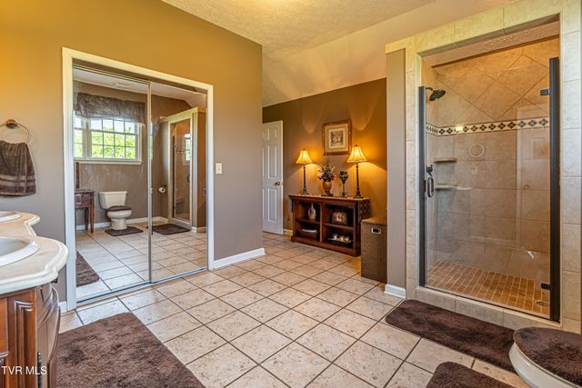 29349 Hawthorne Drive, Meadowview, VA 24361