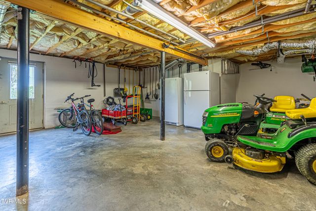 29349 Hawthorne Drive, Meadowview, VA 24361