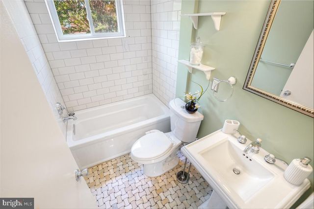 6532 NORTH CAPITOL ST NW, Washington, DC 20012