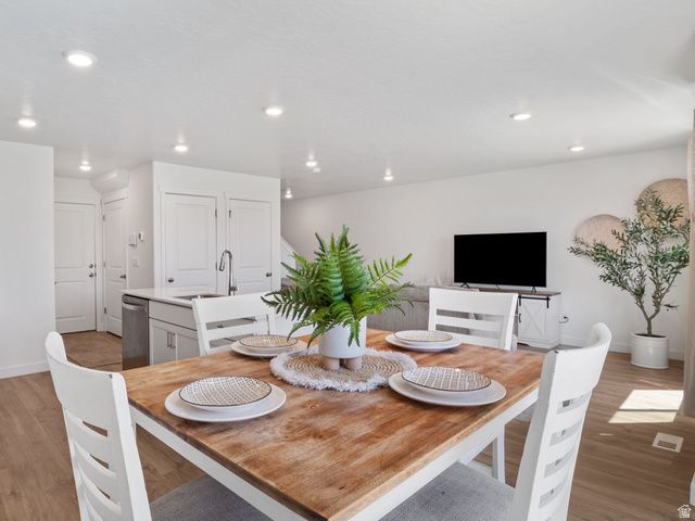 1356 S WINDY RIDGE DR, Spanish Fork, UT 84660