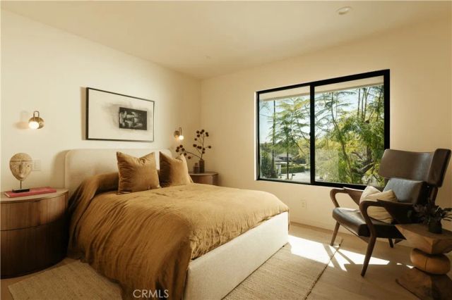 5557 Franrivers Avenue, Woodland Hills, CA 91367