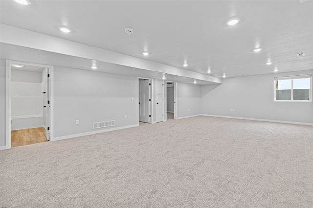 2047 Suttner Drive, North Liberty, IA 52317