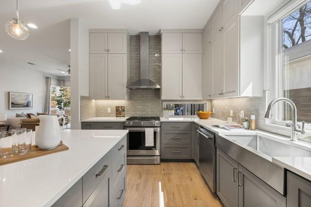 1605 Willow ST A, Austin, TX 78702