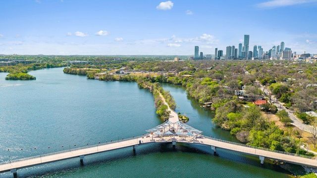 1605 Willow ST A, Austin, TX 78702