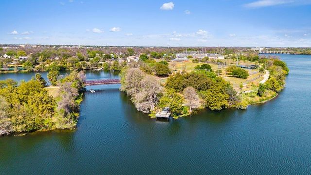 1605 Willow ST A, Austin, TX 78702