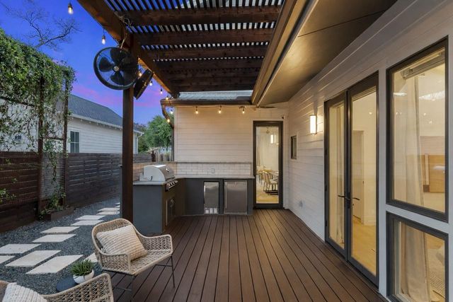 1605 Willow ST A, Austin, TX 78702