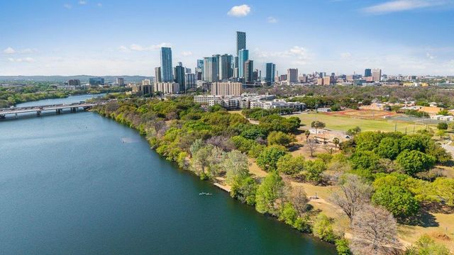 1605 Willow ST A, Austin, TX 78702