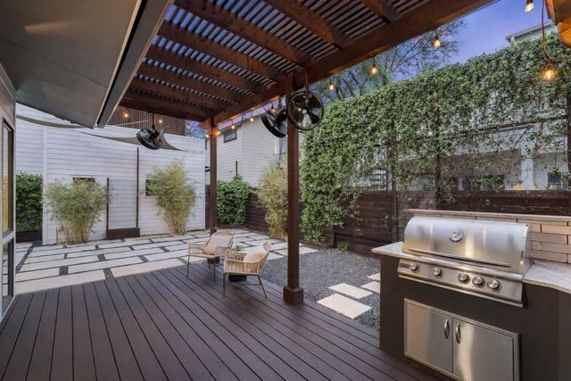 1605 Willow ST A, Austin, TX 78702