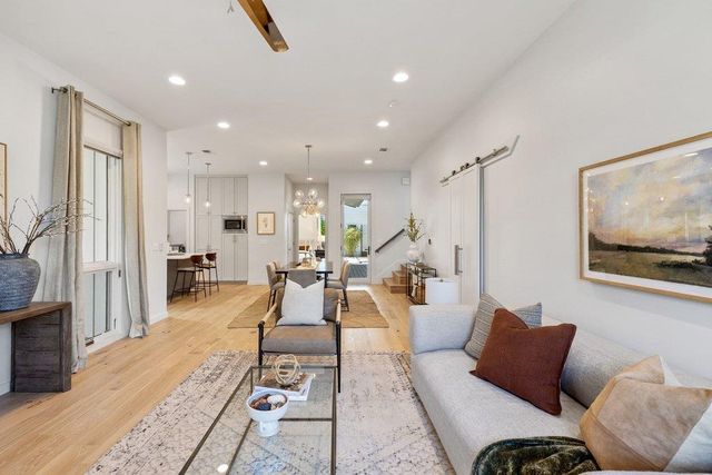 1605 Willow ST A, Austin, TX 78702