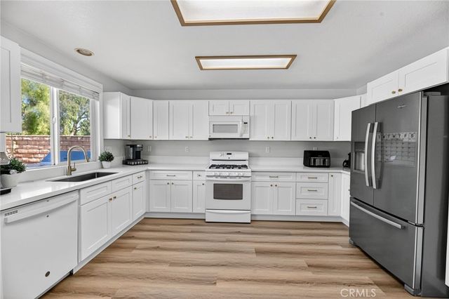 8892 Dahlia Drive, Corona, CA 92883