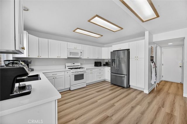 8892 Dahlia Drive, Corona, CA 92883