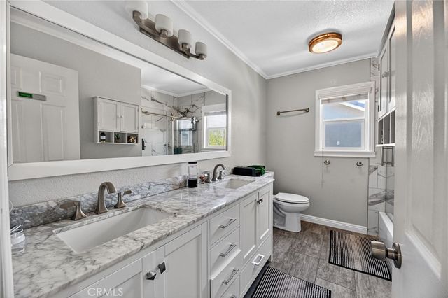 8892 Dahlia Drive, Corona, CA 92883