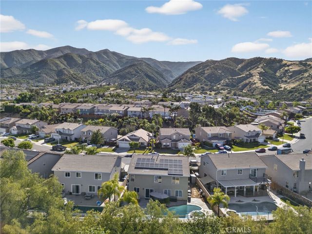 8892 Dahlia Drive, Corona, CA 92883