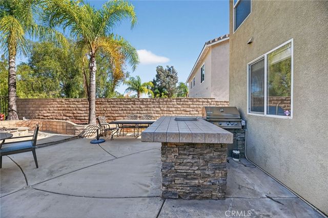 8892 Dahlia Drive, Corona, CA 92883