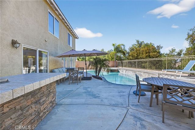 8892 Dahlia Drive, Corona, CA 92883