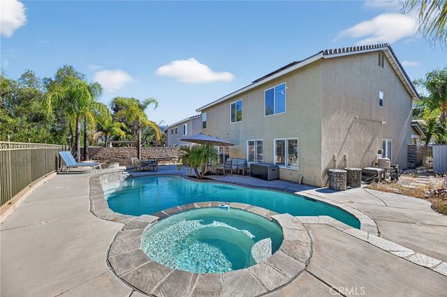 8892 Dahlia Drive, Corona, CA 92883