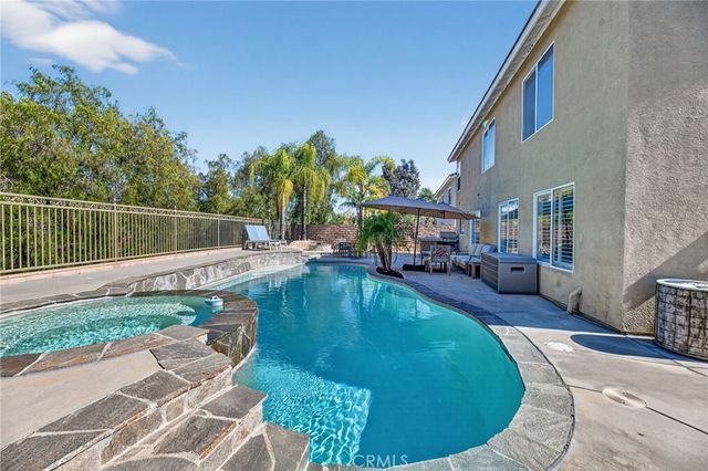8892 Dahlia Drive, Corona, CA 92883